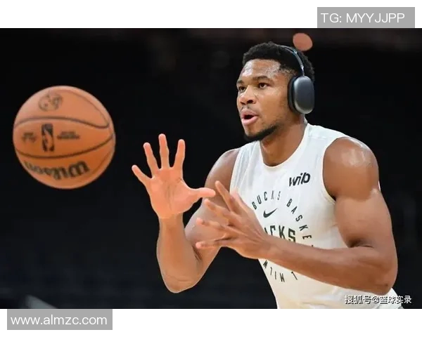 气疯了！字母哥连续被打+被撞没响哨 老里愤怒投诉！